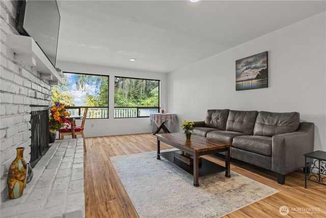 2915 W Lake Sammamish Pkwy NE, Redmond, WA 98052