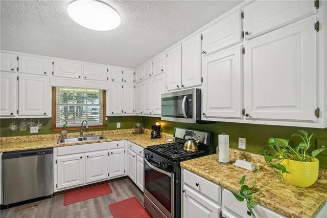 3231 Boulder Brook Drive, Lithonia, GA 30038