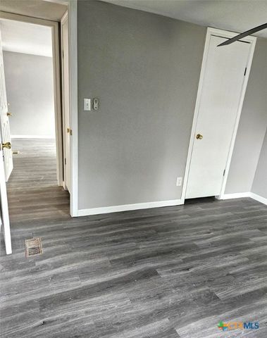 32 Briarwood Road, Belton, TX 76513