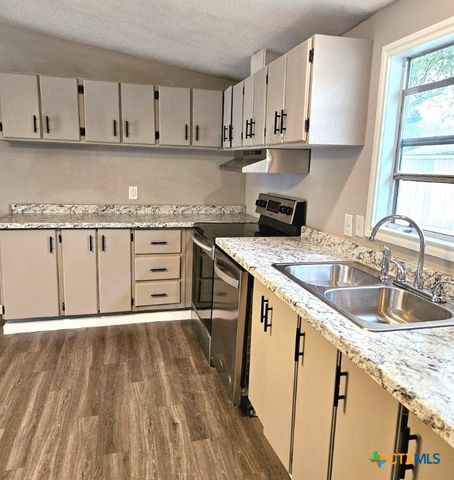 32 Briarwood Road, Belton, TX 76513