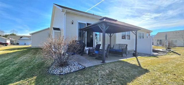 4010 Eastbridge Circle Road, Stockbridge Village, MI 49285