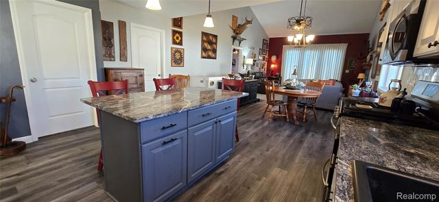 4010 Eastbridge Circle Road, Stockbridge Village, MI 49285