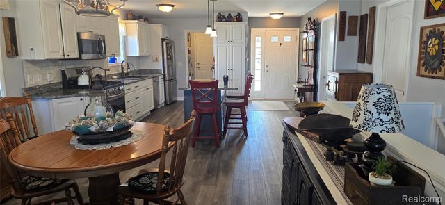 4010 Eastbridge Circle Road, Stockbridge Village, MI 49285
