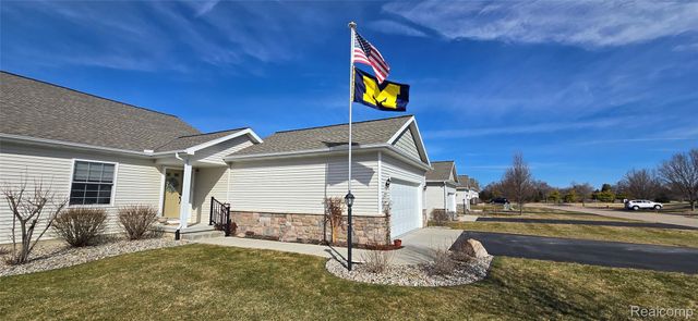 4010 Eastbridge Circle Road, Stockbridge Village, MI 49285