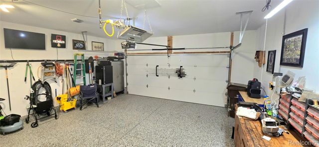 4010 Eastbridge Circle Road, Stockbridge Village, MI 49285