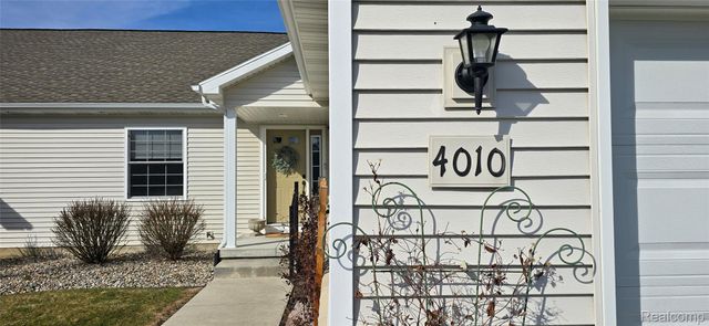 4010 Eastbridge Circle Road, Stockbridge Village, MI 49285
