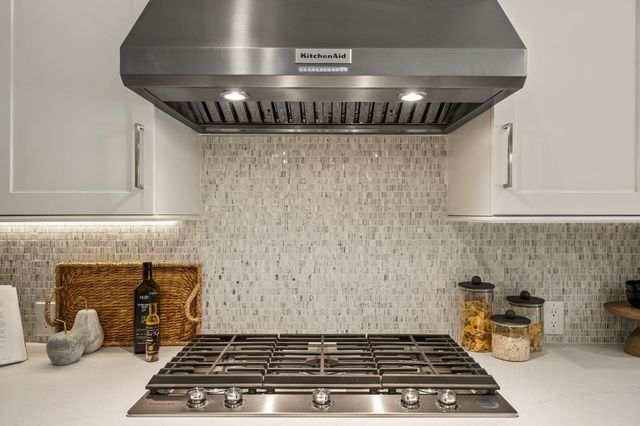 7271 W Ashcroft Avenue, Fresno, CA 93723