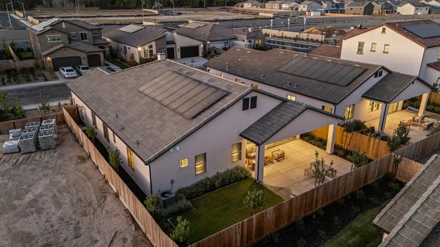 7271 W Ashcroft Avenue, Fresno, CA 93723