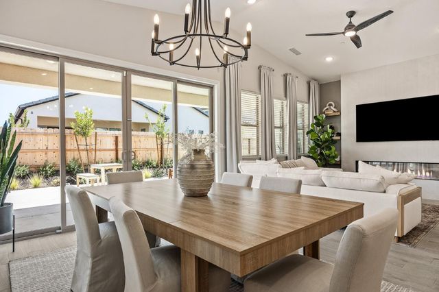 7271 W Ashcroft Avenue, Fresno, CA 93723