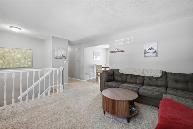 104 SW Gladstone Drive, Blue Springs, MO 64014