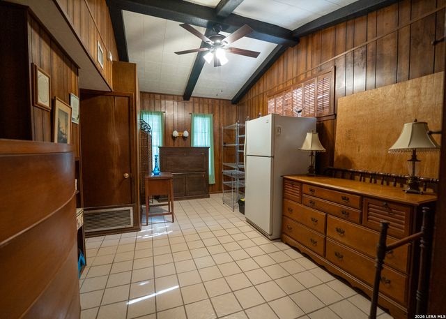 635 EDGEBROOK LN, San Antonio, TX 78213