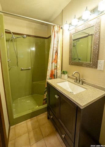 635 EDGEBROOK LN, San Antonio, TX 78213