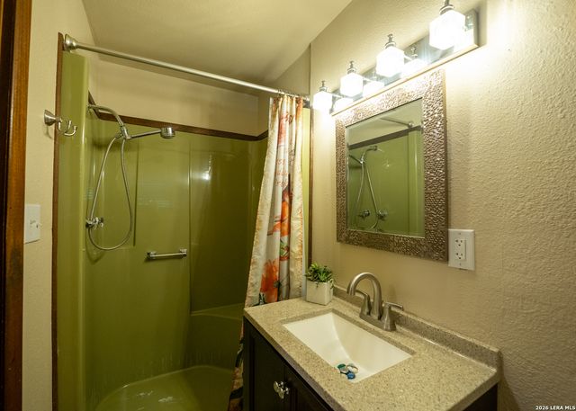 635 EDGEBROOK LN, San Antonio, TX 78213