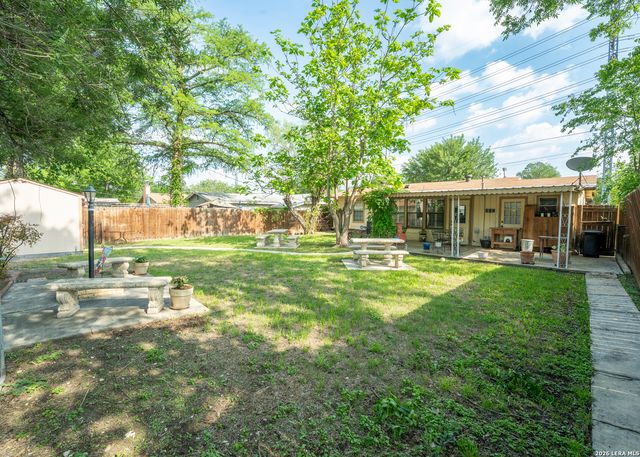 635 EDGEBROOK LN, San Antonio, TX 78213