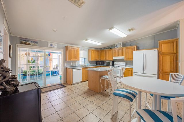 8144 WEATHERFORD AVENUE, Brooksville, FL 34613