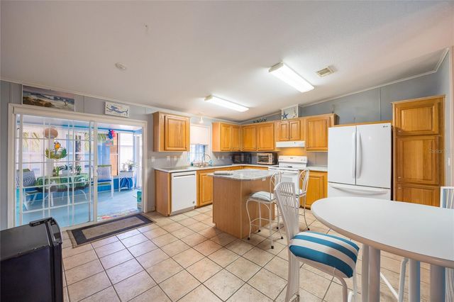 8144 WEATHERFORD AVENUE, Brooksville, FL 34613