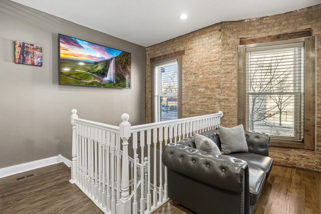 231 E 59th Street 1, Chicago, IL 60637