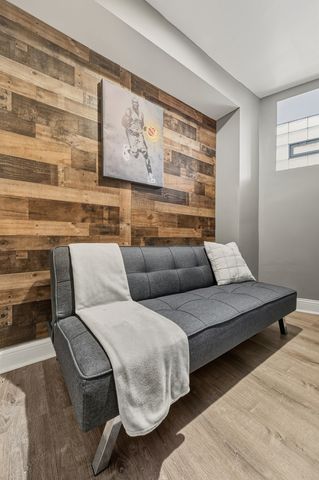 231 E 59th Street 1, Chicago, IL 60637