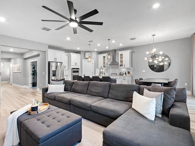 192 DAYLILY BOULEVARD, Nokomis, FL 34275