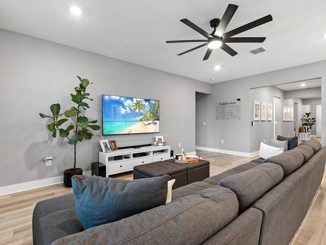 192 DAYLILY BOULEVARD, Nokomis, FL 34275