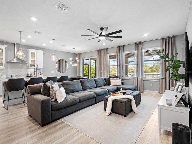 192 DAYLILY BOULEVARD, Nokomis, FL 34275