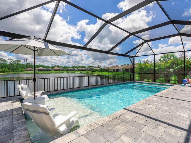 192 DAYLILY BOULEVARD, Nokomis, FL 34275