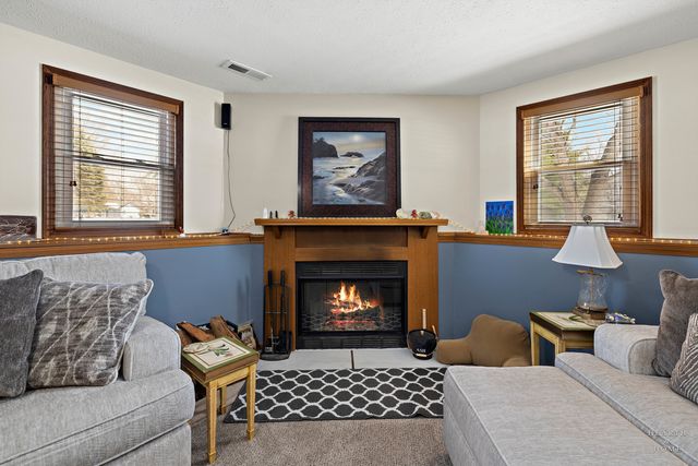 12715 Waltham Close, Roscoe, IL 61073