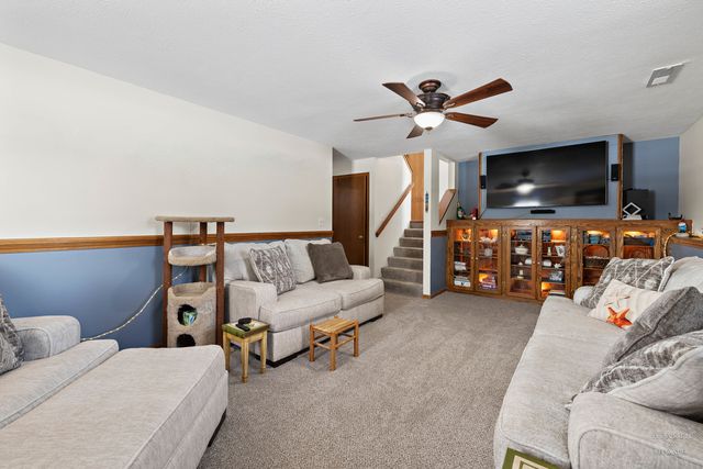 12715 Waltham Close, Roscoe, IL 61073