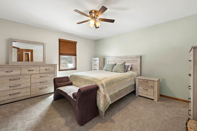 12715 Waltham Close, Roscoe, IL 61073