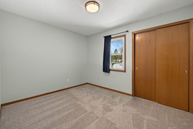 12715 Waltham Close, Roscoe, IL 61073