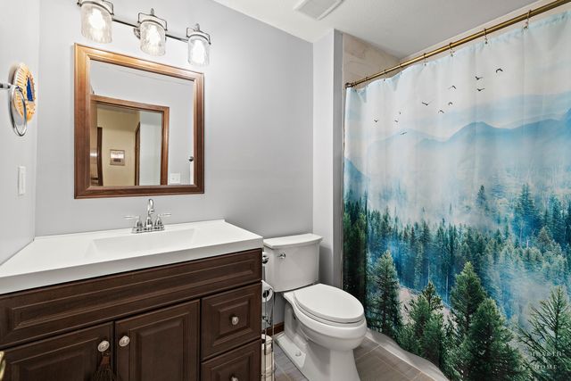 12715 Waltham Close, Roscoe, IL 61073