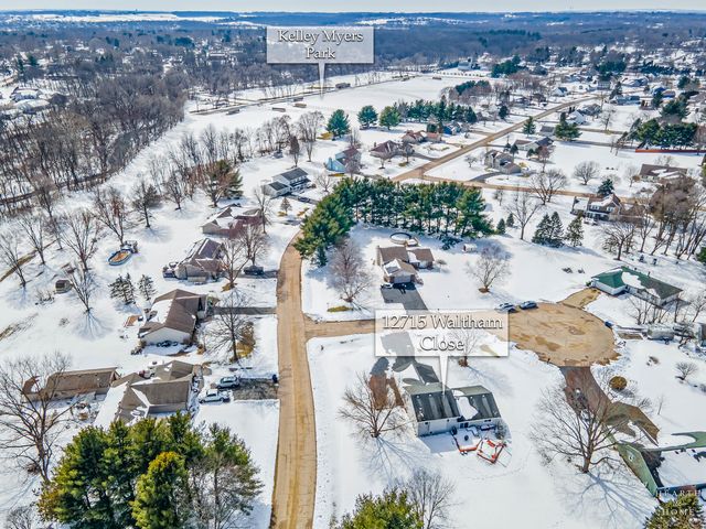 12715 Waltham Close, Roscoe, IL 61073