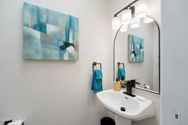 981 W Camino Delicias, Green Valley, AZ 85614