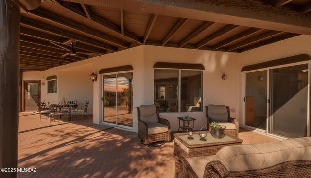 981 W Camino Delicias, Green Valley, AZ 85614