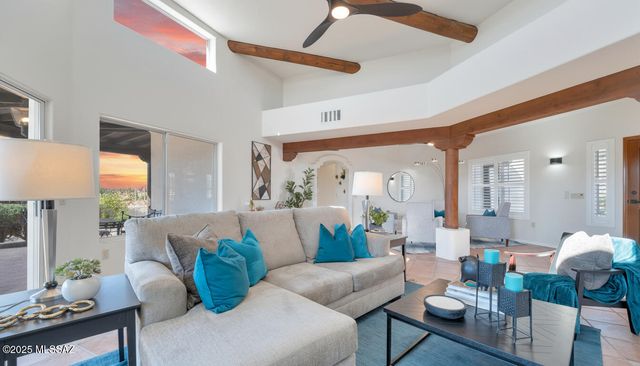 981 W Camino Delicias, Green Valley, AZ 85614