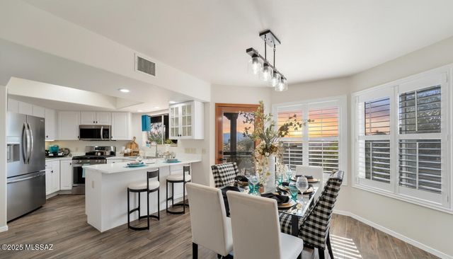 981 W Camino Delicias, Green Valley, AZ 85614