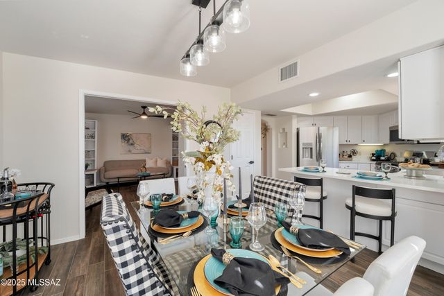 981 W Camino Delicias, Green Valley, AZ 85614