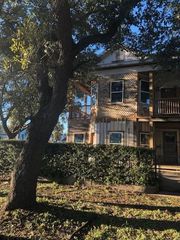 3228 Bernardo De Galvez E, Galveston, TX 77550