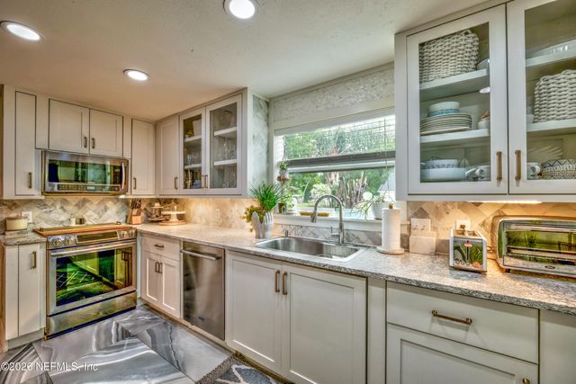 13380 EYNON Drive, Jacksonville, FL 32258