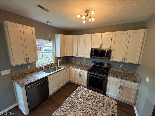 205 S Settlers Lane, Painesville, OH 44077