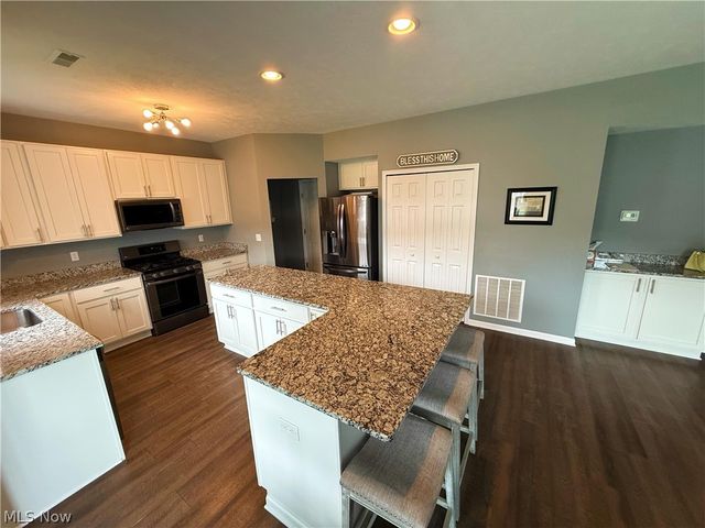 205 S Settlers Lane, Painesville, OH 44077