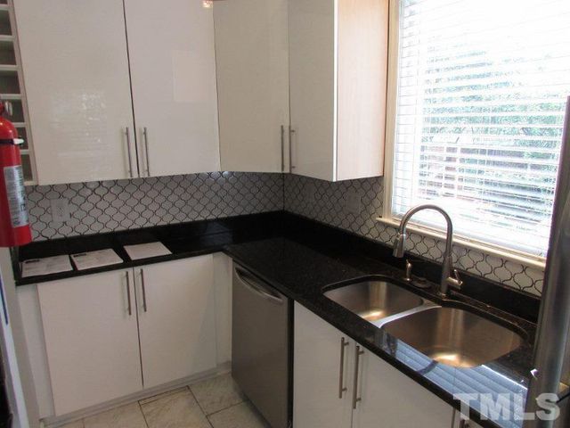 1001 Brighthurst Drive 101, Raleigh, NC 27605