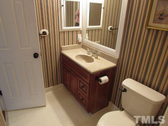 1001 Brighthurst Drive 101, Raleigh, NC 27605