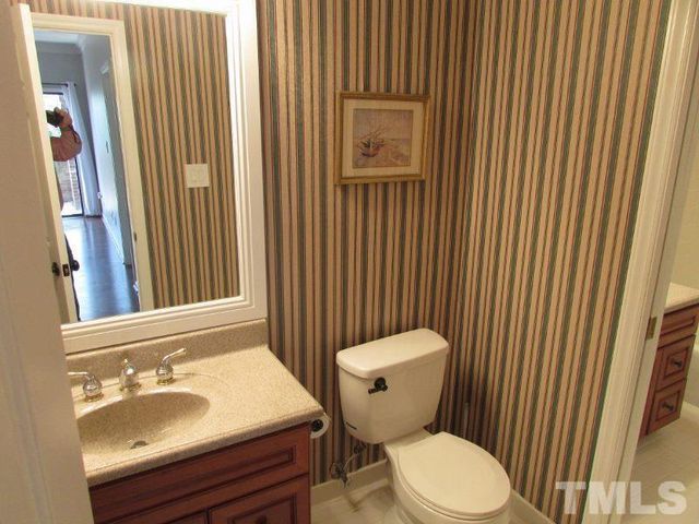 1001 Brighthurst Drive 101, Raleigh, NC 27605