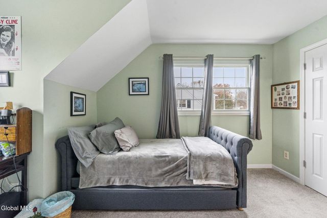 120 S Gurba Drive, Stillwater, NY 12170