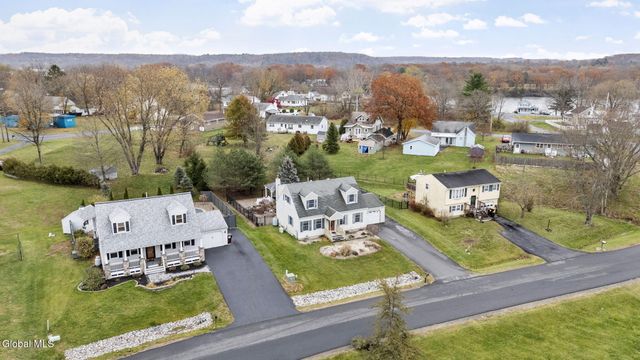 120 S Gurba Drive, Stillwater, NY 12170