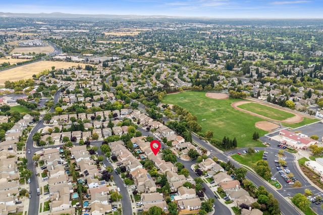 209 Wildflower Dr, Roseville, CA 95678