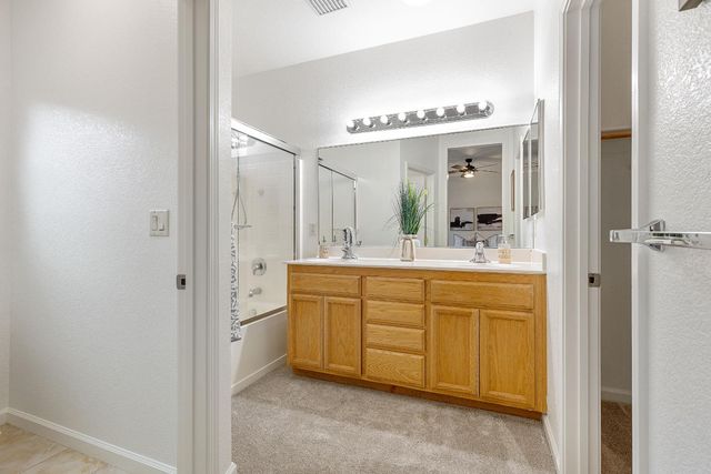 209 Wildflower Dr, Roseville, CA 95678