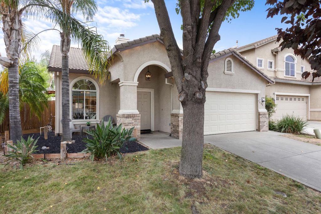 209 Wildflower Dr, Roseville, CA 95678