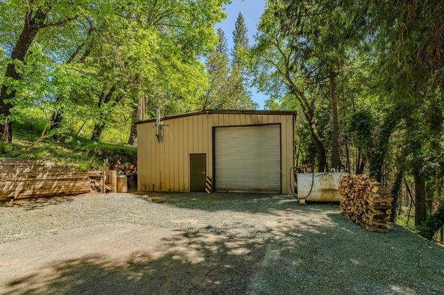 201 Barney Way, West Point, CA 95255